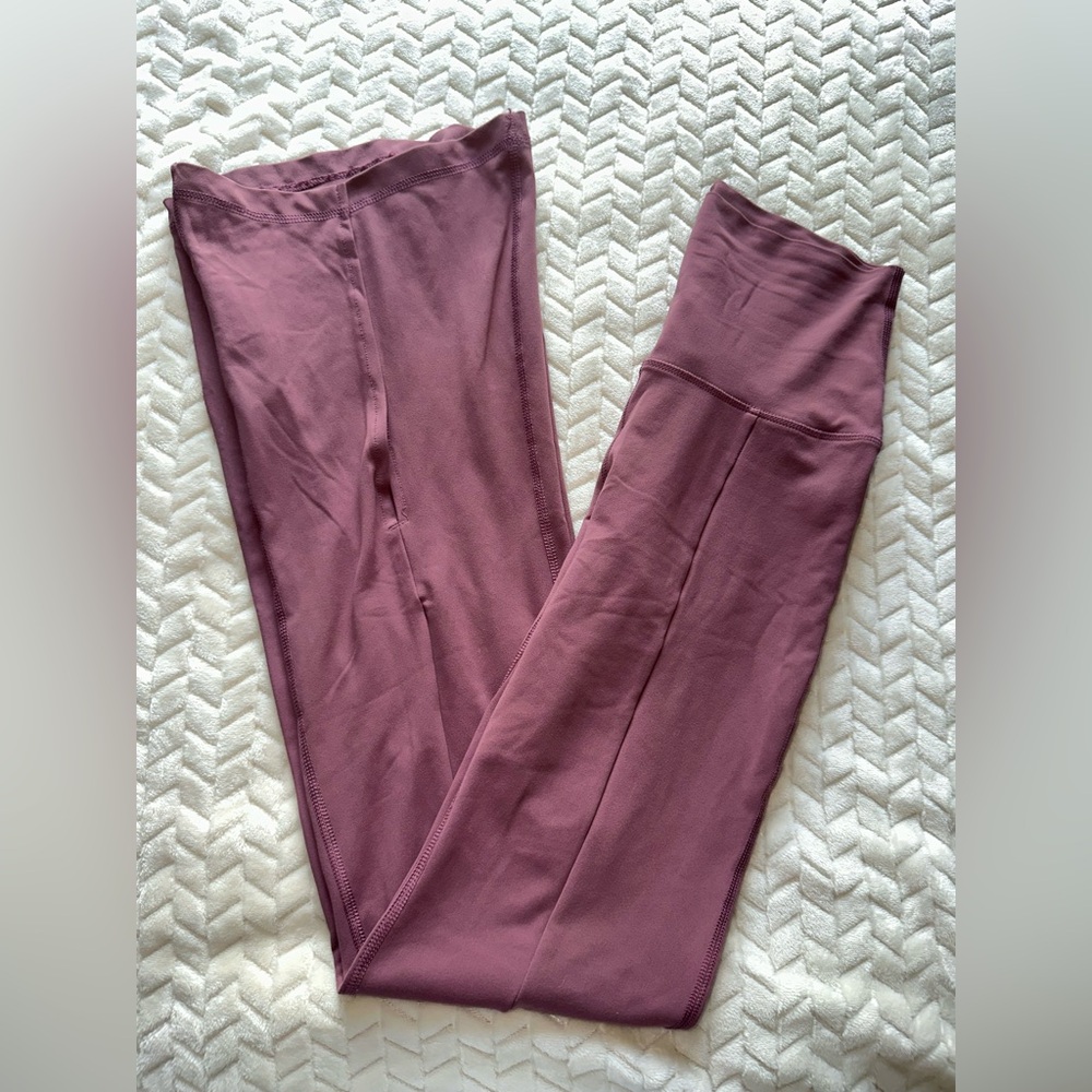 Yogalicious Split Flare Leggings Mauve Inseam 33” Size Small
